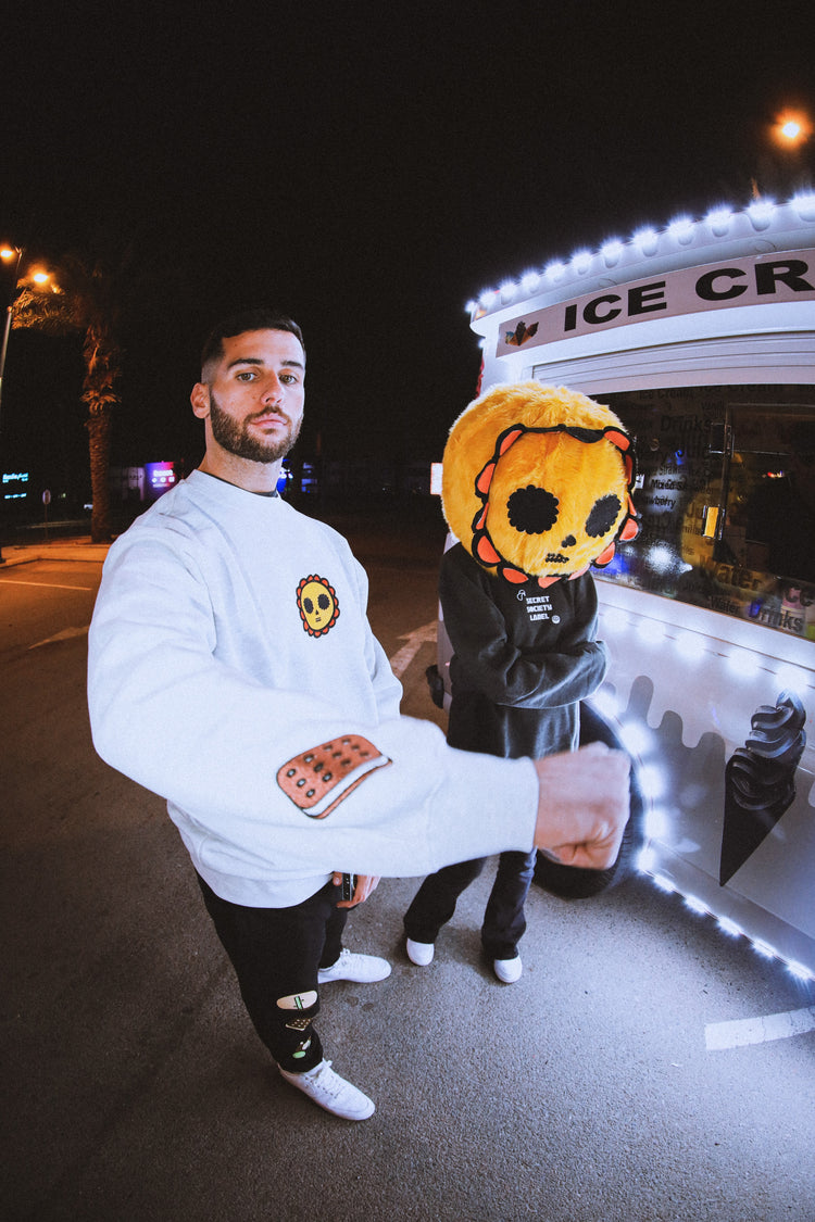 Ice-cream Malik Crewneck - NOMS LIFE